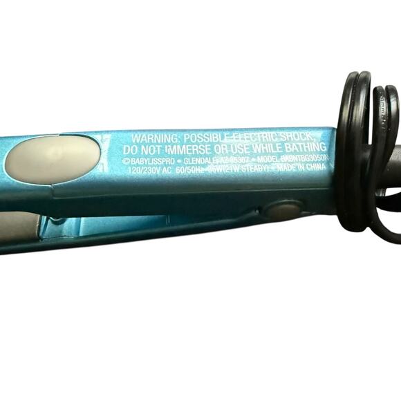 SOLD BaByliss PRO Nano Titanium 1/2" Plate Mini Ceramic Flat Iron Travel - Picture 7 of 7